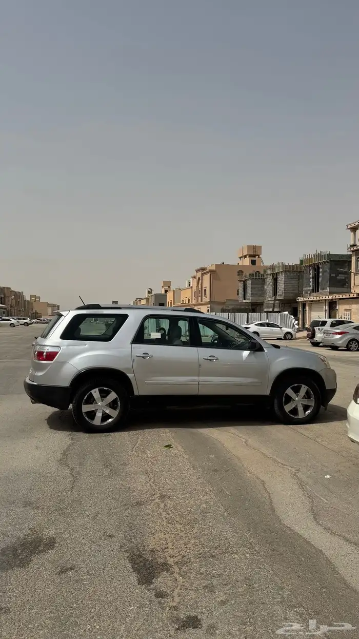 جمس اكاديا 2011 1