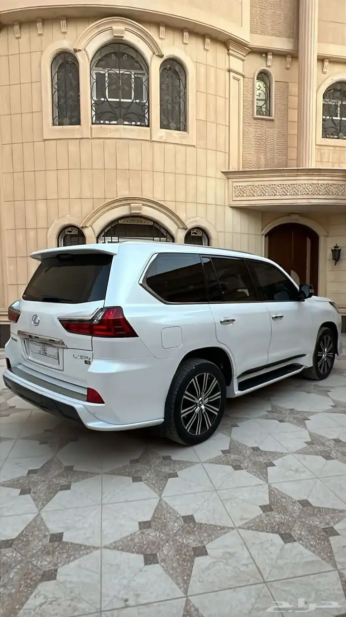 لكزس 570 S موديل 2019 14