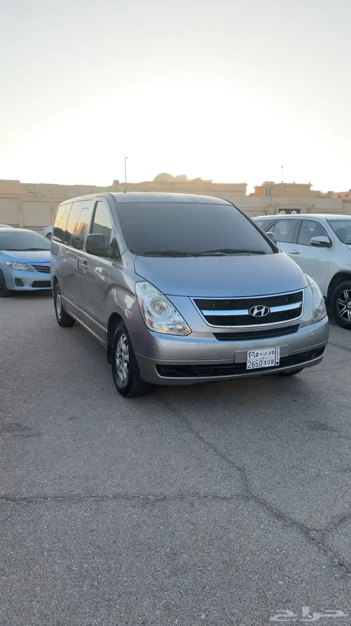 باص هونداي H1 2013 1