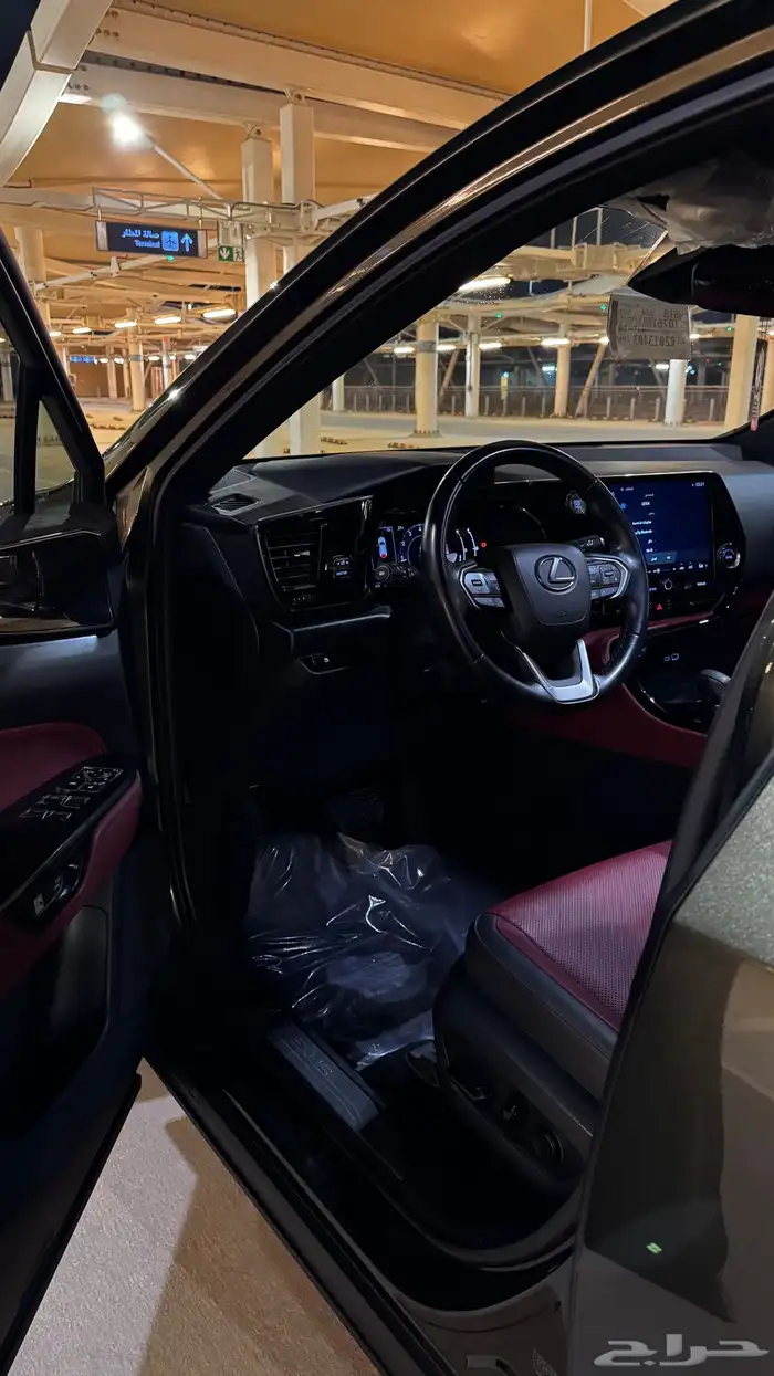 لكزس NX350 بنزين 2024 زيتي 6
