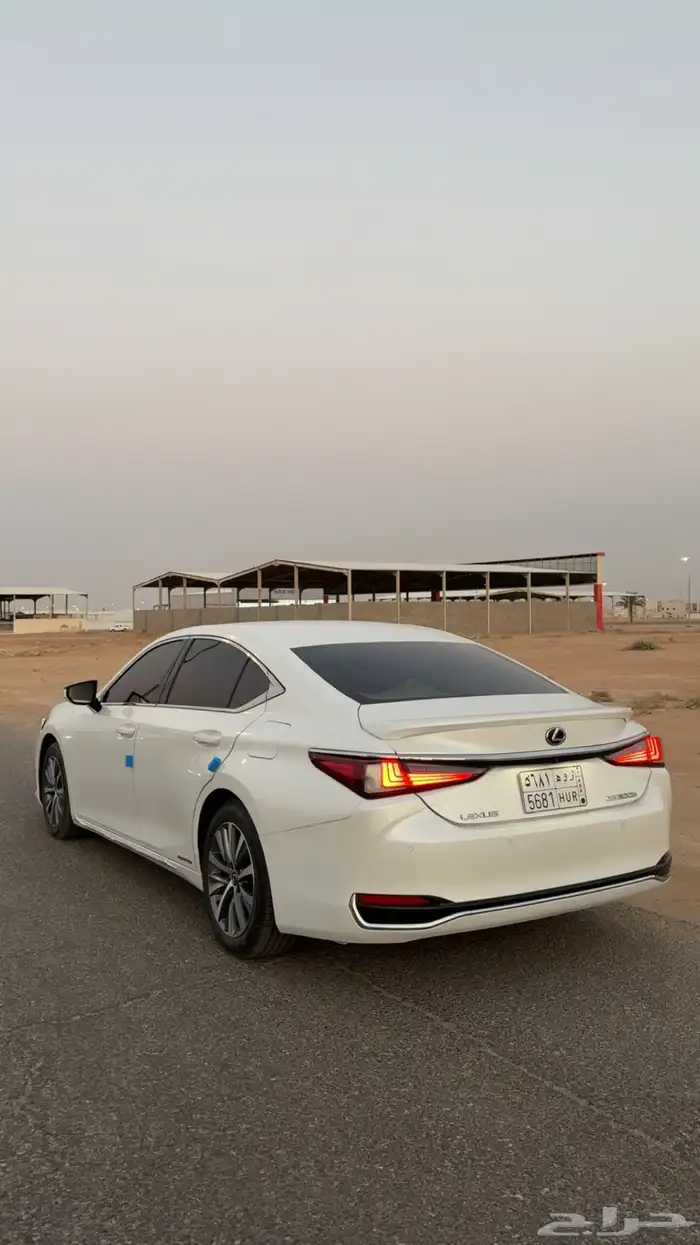 لكزس es300h هايبرد 2020 5