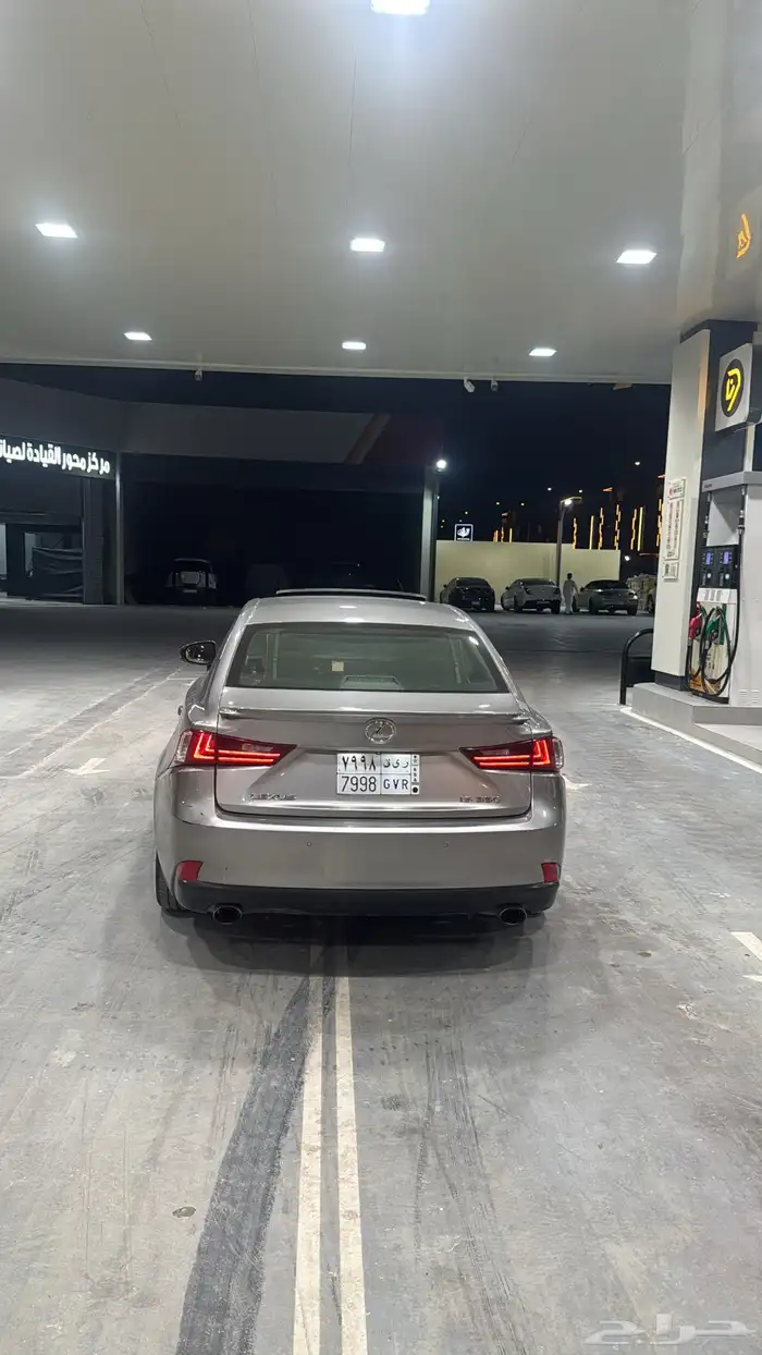 لكزس is350 مالك اول 1