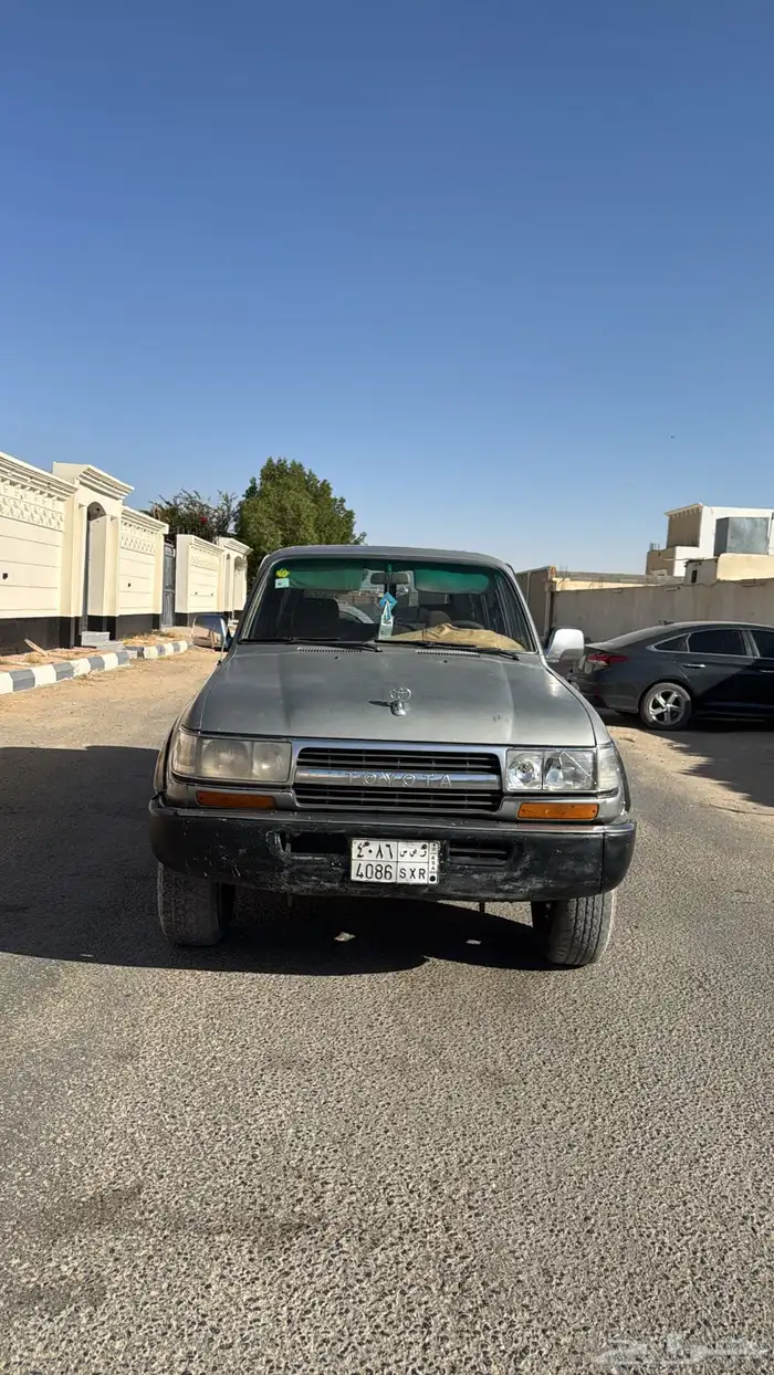 جيب صالون لاند كروزر 1992 3