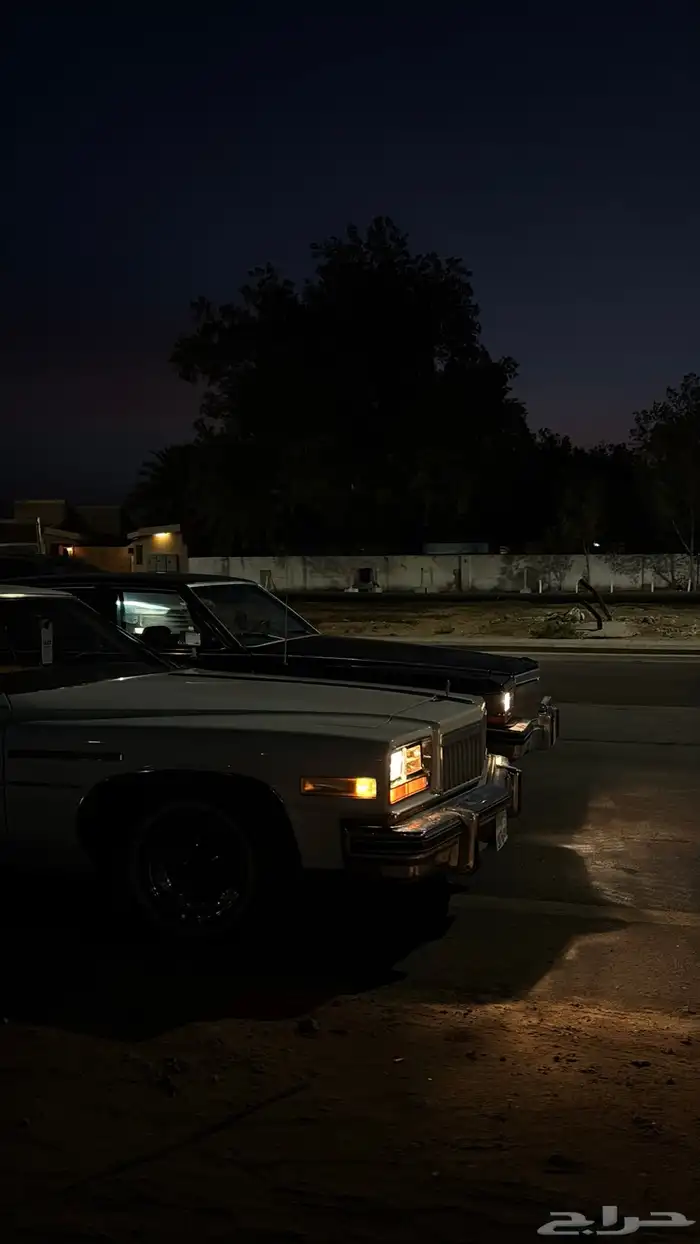 سيارة كلاسيك للايجار عرض 4