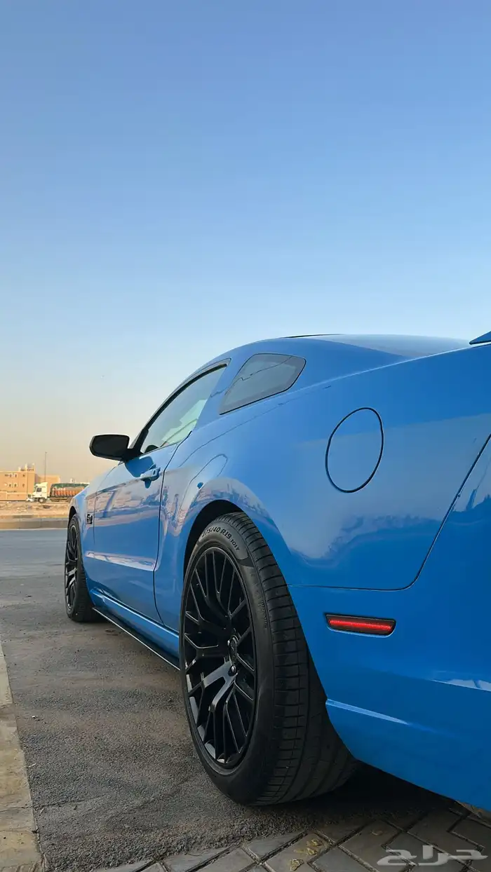 موستنق v8 لون مميز معدل هوائيات 2010 محول 2014 5