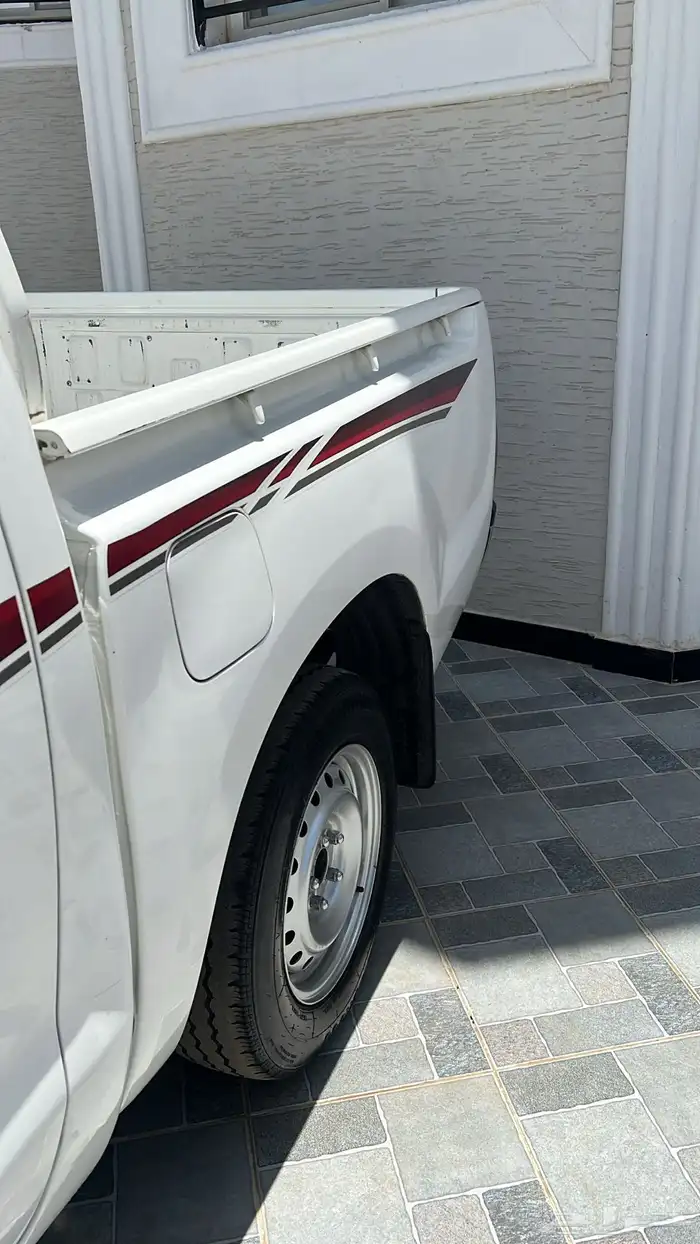 هايلوكس 2015 12