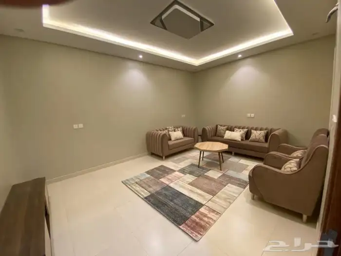 بنتهاوس ( فيلا صغيره ) للإيجار الشهري   سنه دراسيه   سنوي 3