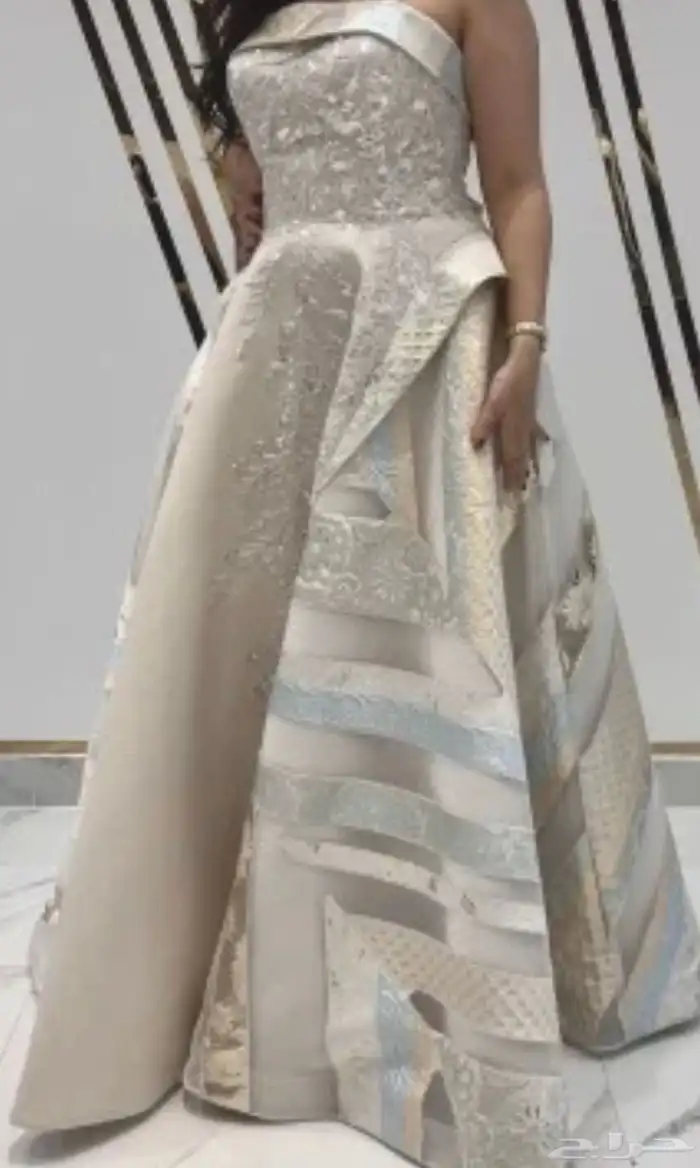 فستان للبيع 0