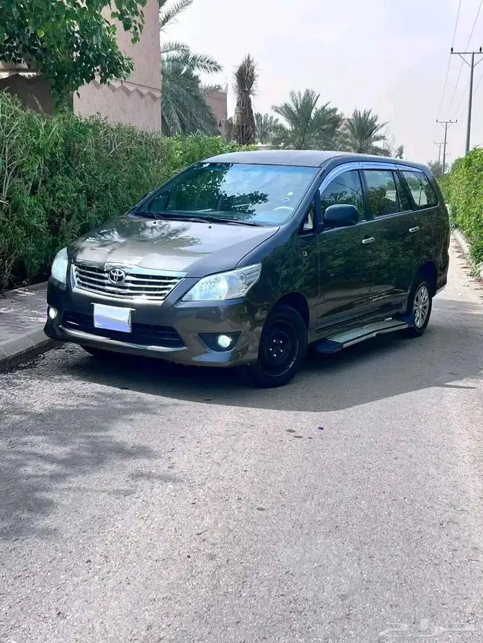 تويوتا اينوفا مستعملة للبيع قير أوتوماتيك بنزين ممشى 0