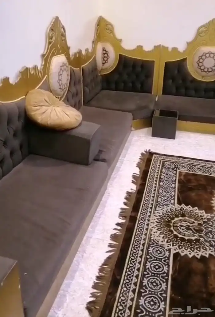 كنب مع طاولات وستاير2 1