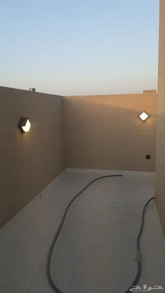 للايجار بحي النرجس شقة بفله جديدة فاخره مدخل خاص وسطح خاص 6