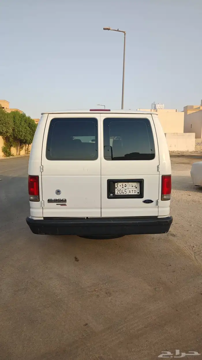 فان ابيض E350 بنزين 10 سلندر 2013 6