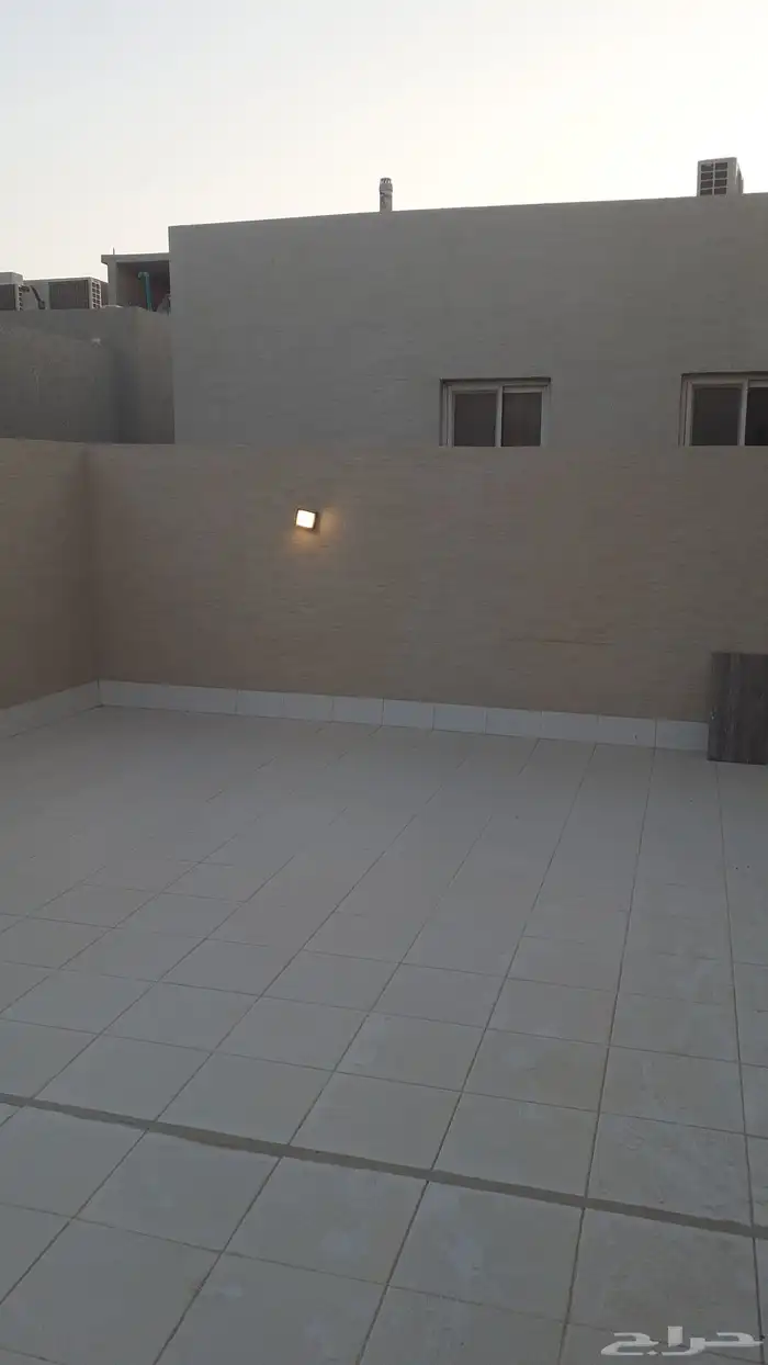 للايجار بحي النرجس شقة بفله جديدة فاخره مدخل خاص وسطح خاص 21