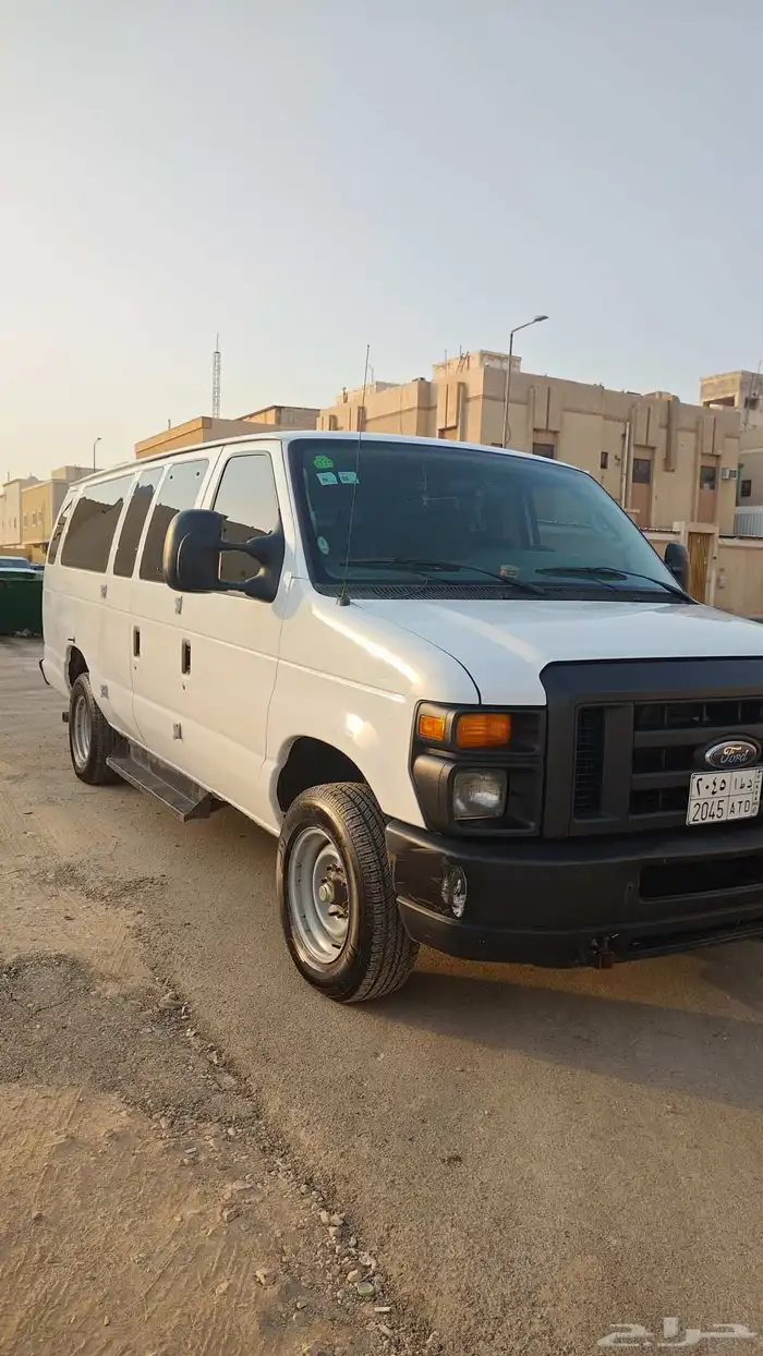 فان ابيض E350 بنزين 10 سلندر 2013 0