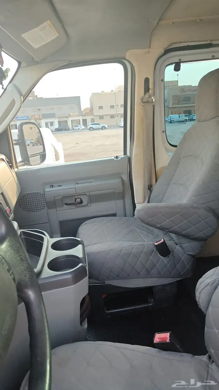 فان ابيض E350 بنزين 10 سلندر 2013 11