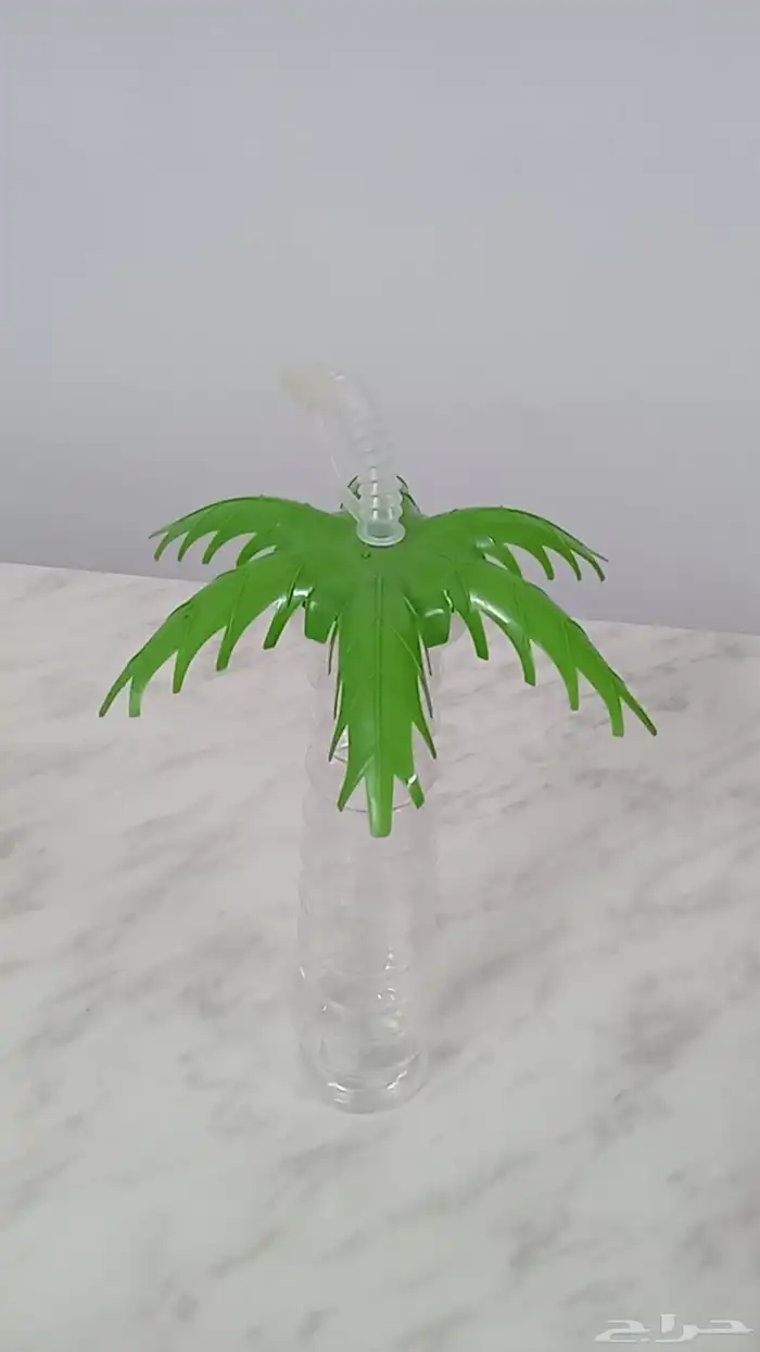 كاسات بلاستيكي ع شكل شجرة نخيل 1