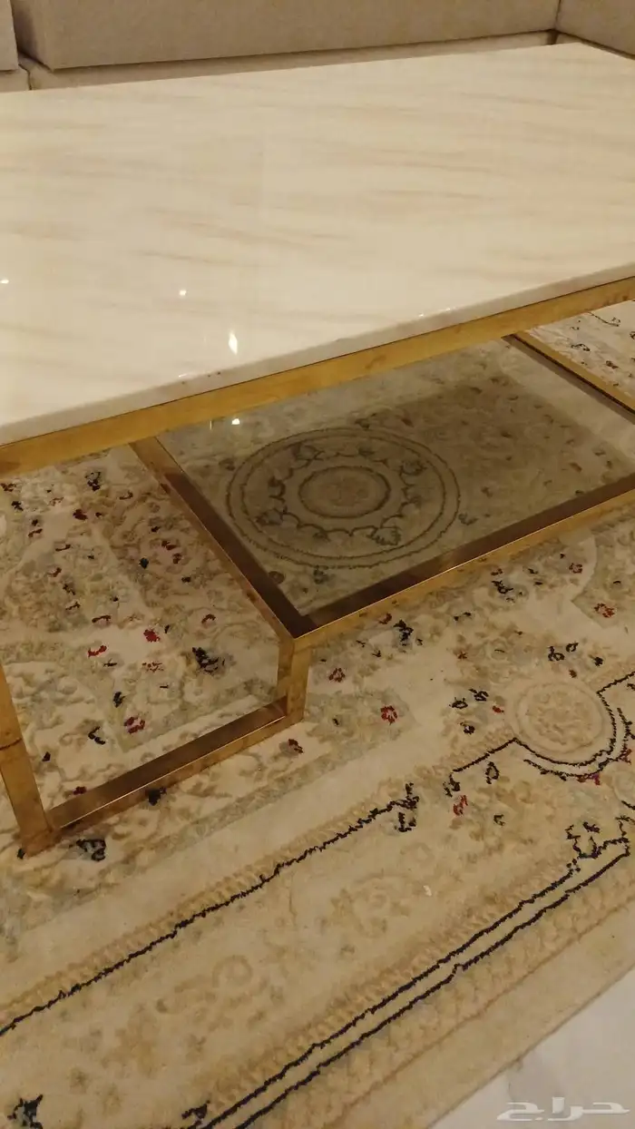 طاوله قهوه رخام شبه جديده للبيع المستعجل ب350ريال 1