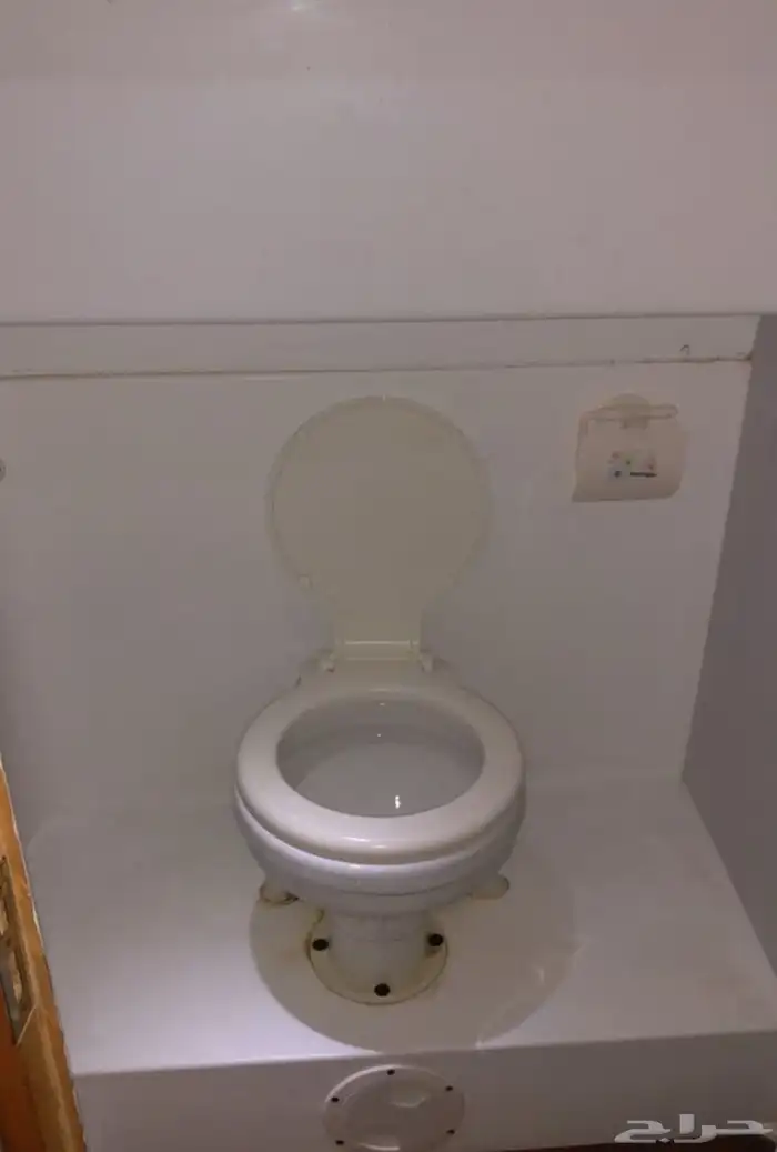 ميني يخت غرفه ودوةمياه وجلسات اماميه وخلفية 18