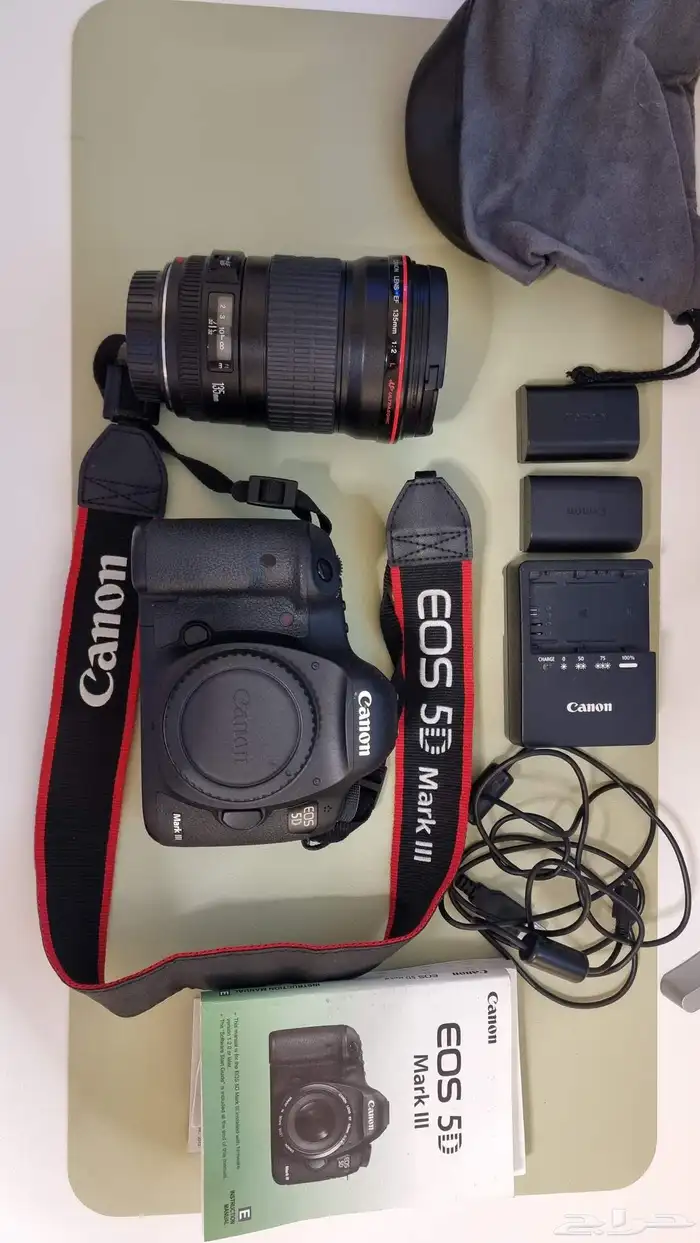 كاميرا كانون 5d mark iii مع عدسة 135mm 1 2 8