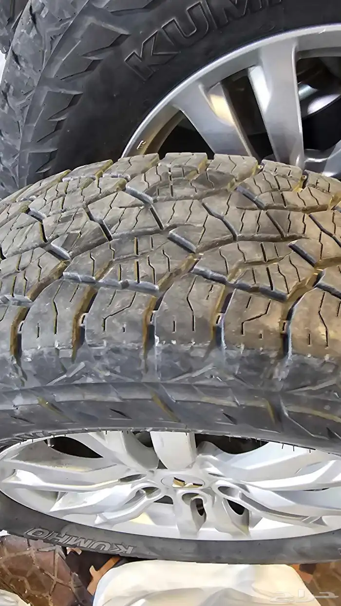 جنوط باجيرو اصلية مقاس 18   كفرات ربع حجري كومو 265 65 18 1