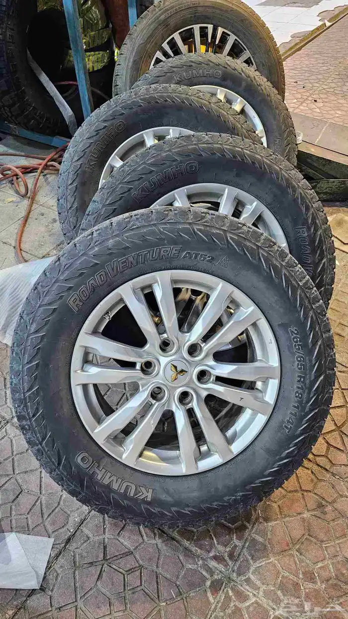 جنوط باجيرو اصلية مقاس 18   كفرات ربع حجري كومو 265 65 18 0