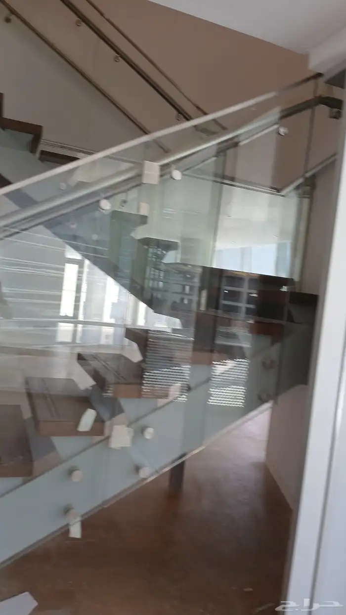 زجاج سكريت 0