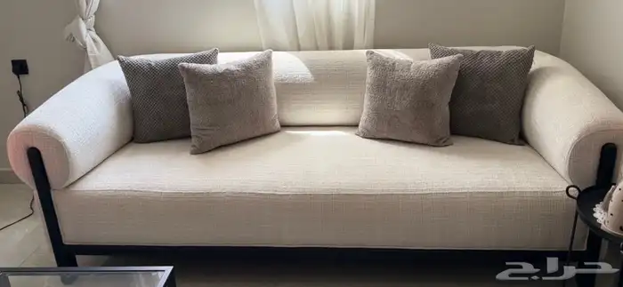 كنب مودرن قطعتين شبه جديد للبيع بالرياض 0