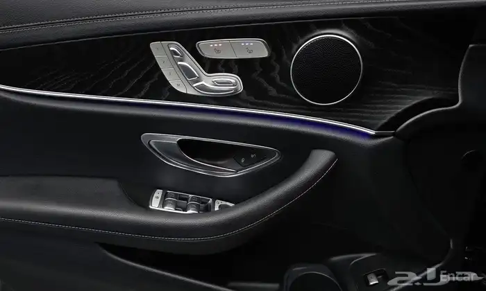 Mercedes-Benz E250 2023 5