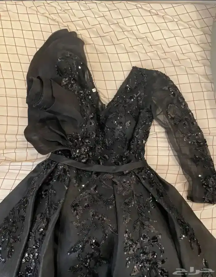 فستان اسود للمناسبات 0