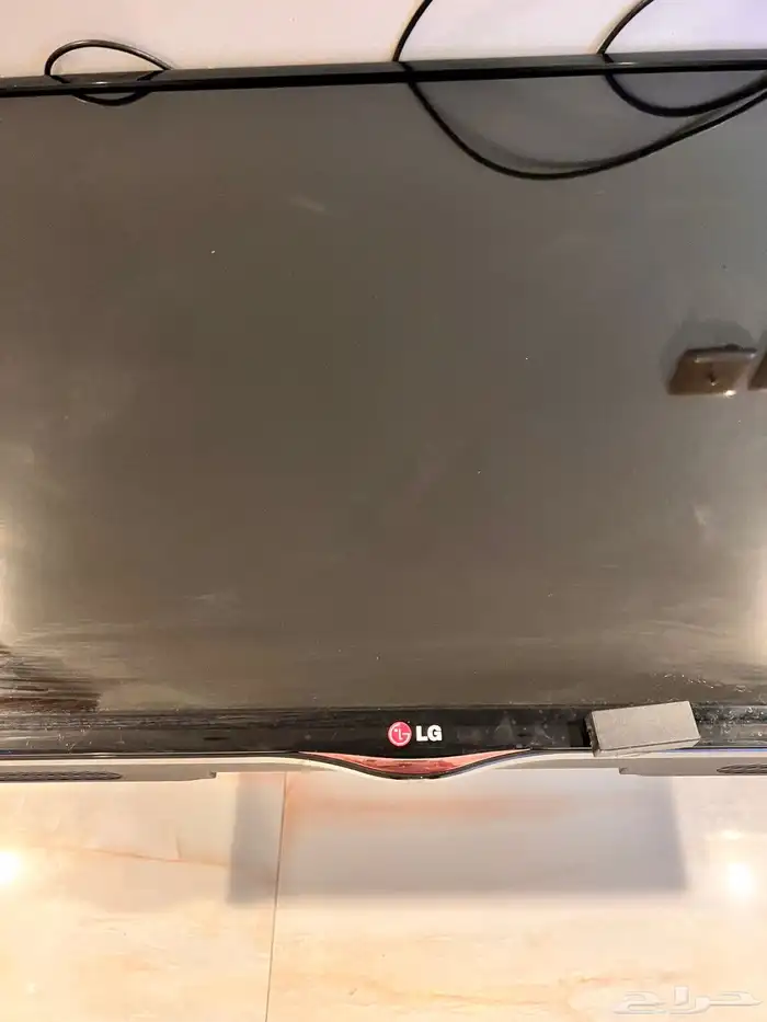 شاشه LG  42بوصه للبيع مش سمارت مافيها اي خدش بحاله ممتازة 1