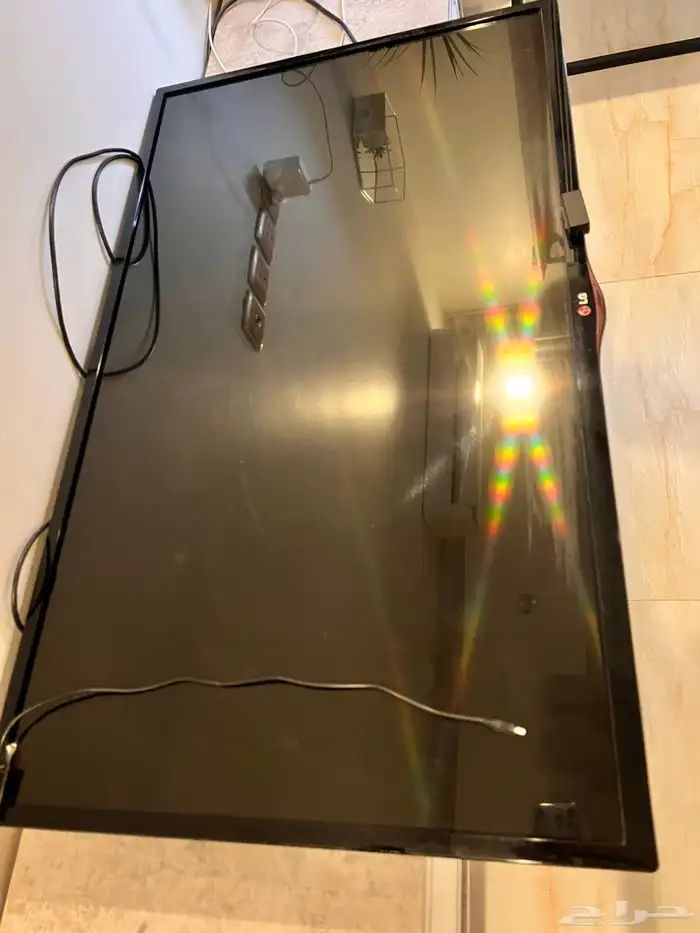 شاشه LG  42بوصه للبيع مش سمارت مافيها اي خدش بحاله ممتازة 0