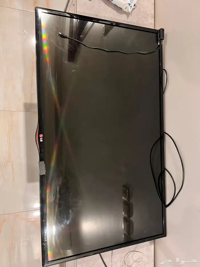 شاشه LG  42بوصه للبيع مش سمارت مافيها اي خدش بحاله ممتازة 2