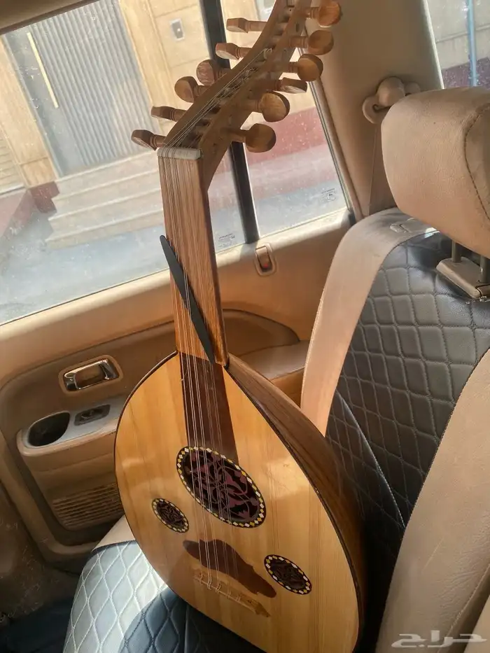 عود عزف للبيع جديد شرط مااستخدم 2