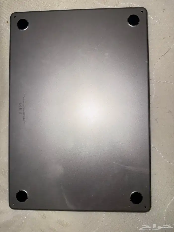 للبيع لابتوب MacBook Air شاشة 15  نظيف 0