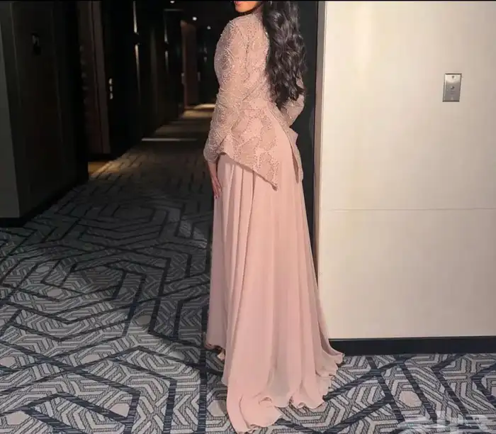 فستان من مصممة كويتية للبيع 1