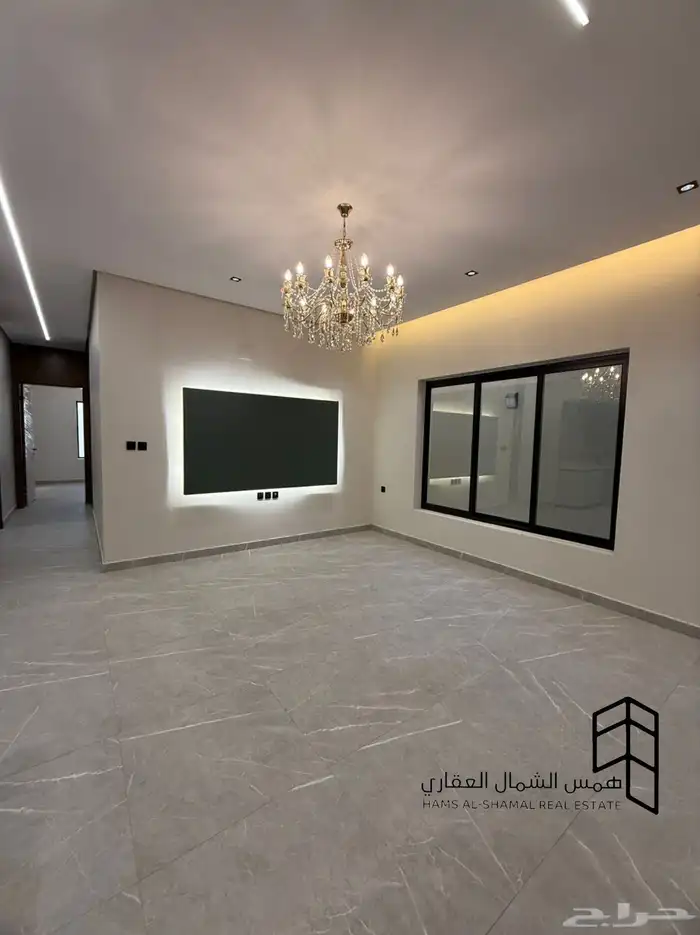 للبيع شقه ارضيه حي الاخضر بندخل خاص ومطبخ راكب 6