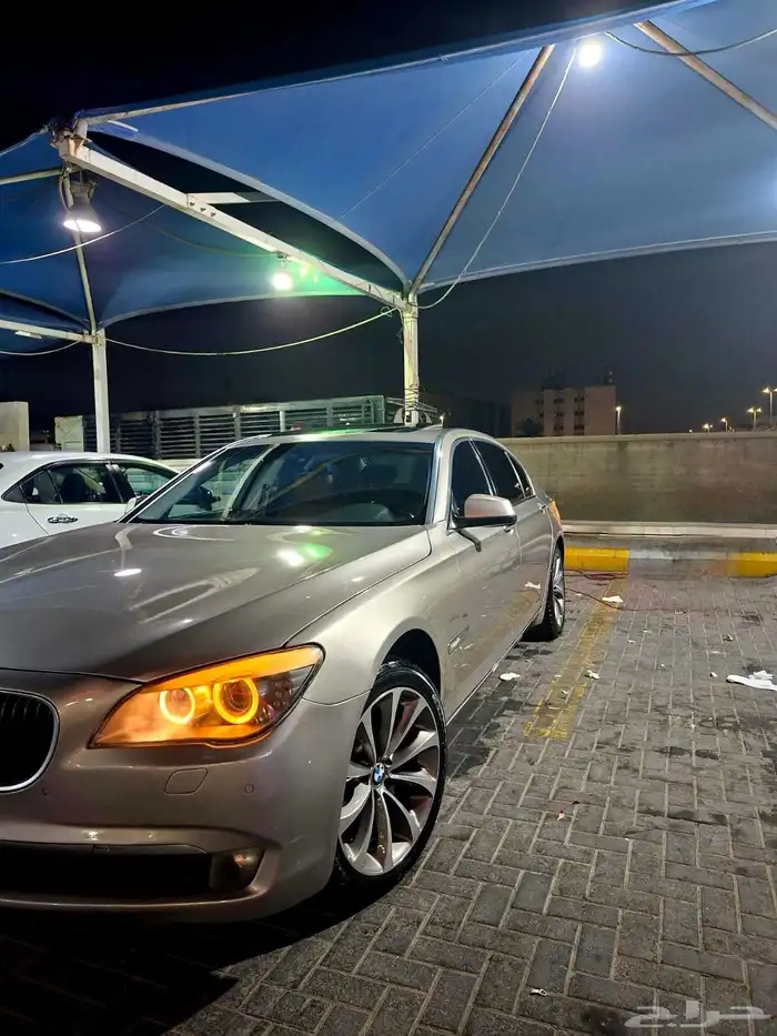 بي ام دبليو BMW730 1