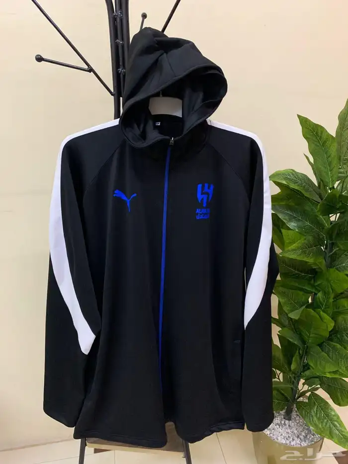 طقم سفر لاعبين الهلال الجديد لموسم 2025-2026 3