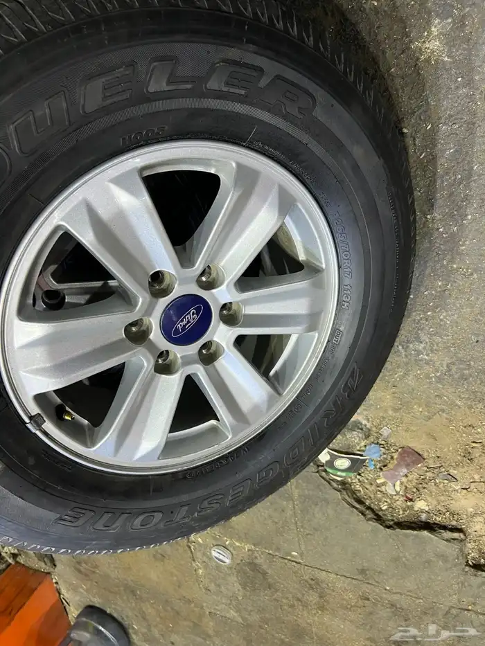 جنوط فورد اف 150 اصلي وكاله  مع كفرات برجستون 265.70.17 ت22 20