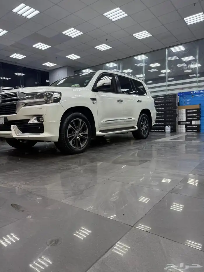 تويوتا لاند كروزر vxr الموديل (2016) سعودي (عبداللطيف جميل) 1