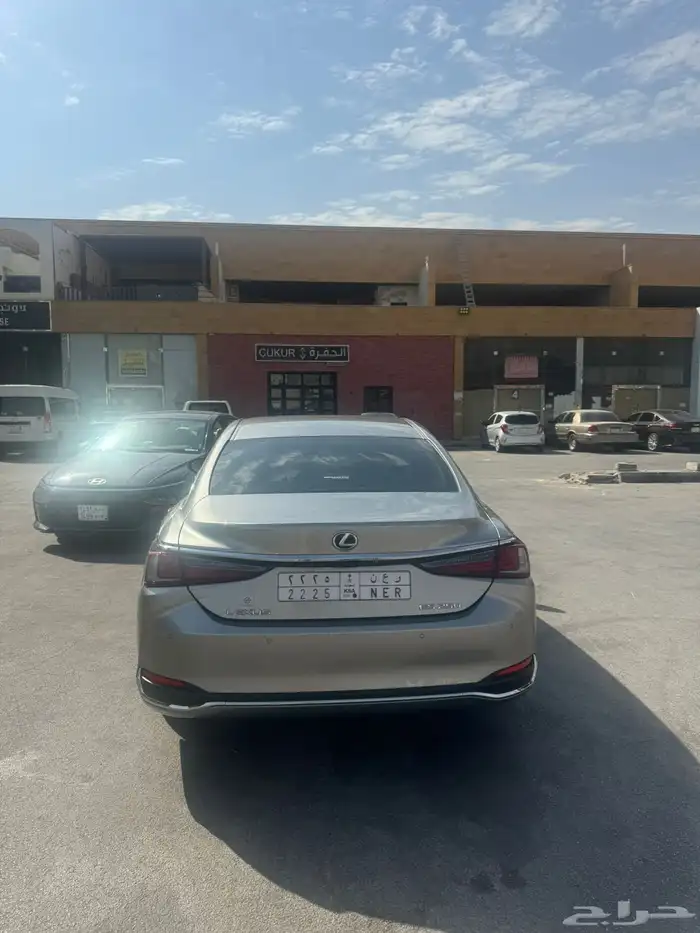 لكزس 8