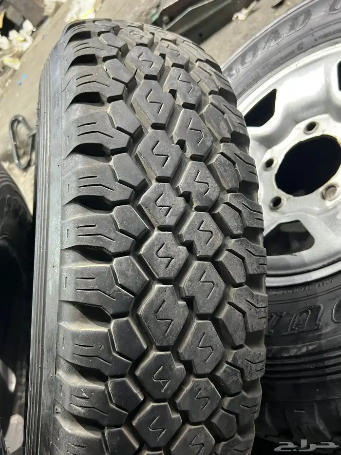 جنرط ديازل جيب لاند صيني مع كفرات دنلوب 235.85.16 ت22 4