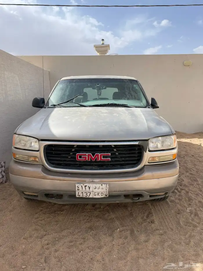 يوكن 2003 بدى نضيف بدون رش محركاته طيبه 2