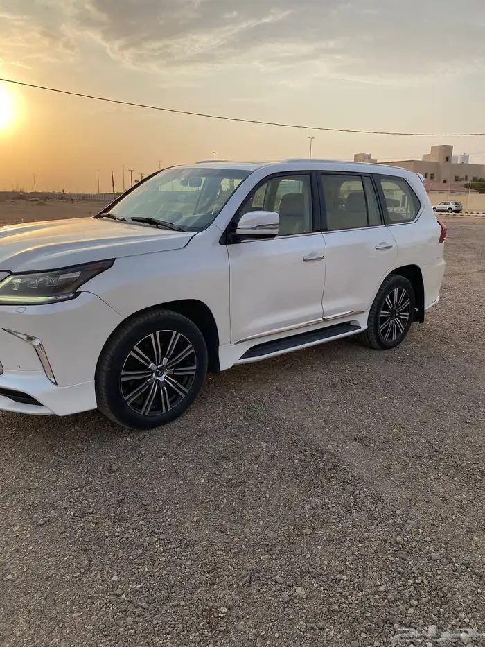 لكزس 2019 سعودي 1