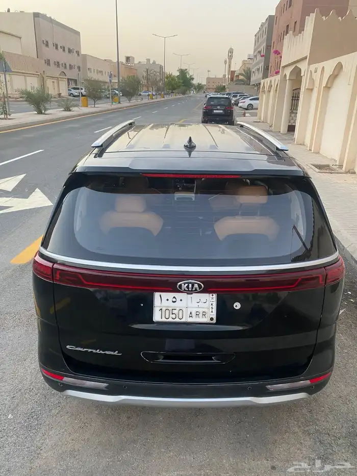 كيا كرنفال موديل 2021 4