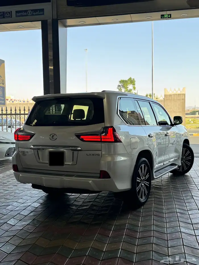 لكزس LX 570 2018 3