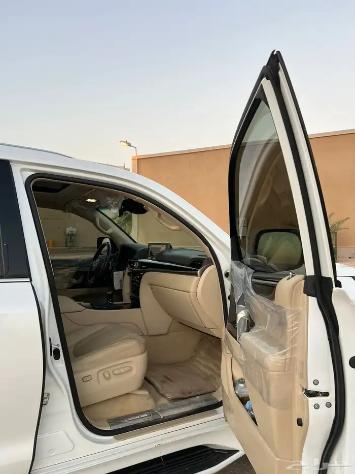 للبيع جيب لكزس 2021 سعودي نظيف ممشى 129 8