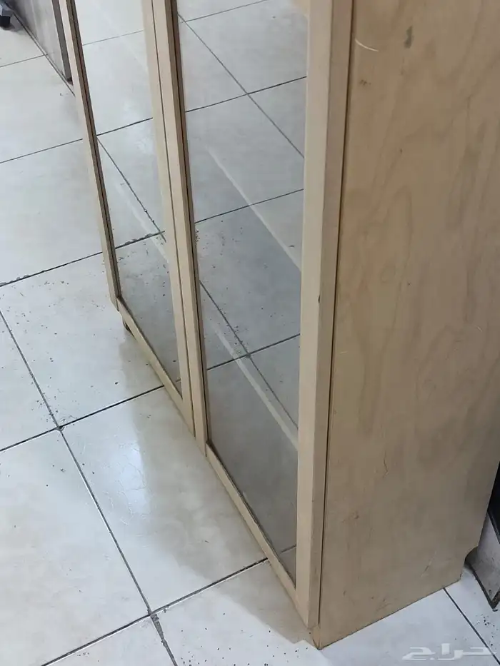 دولاب من ايكيا مستخدم نظيف جدا 5
