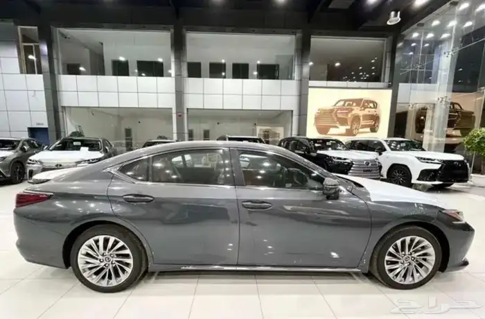 لكزس ES350 فئة CC 12