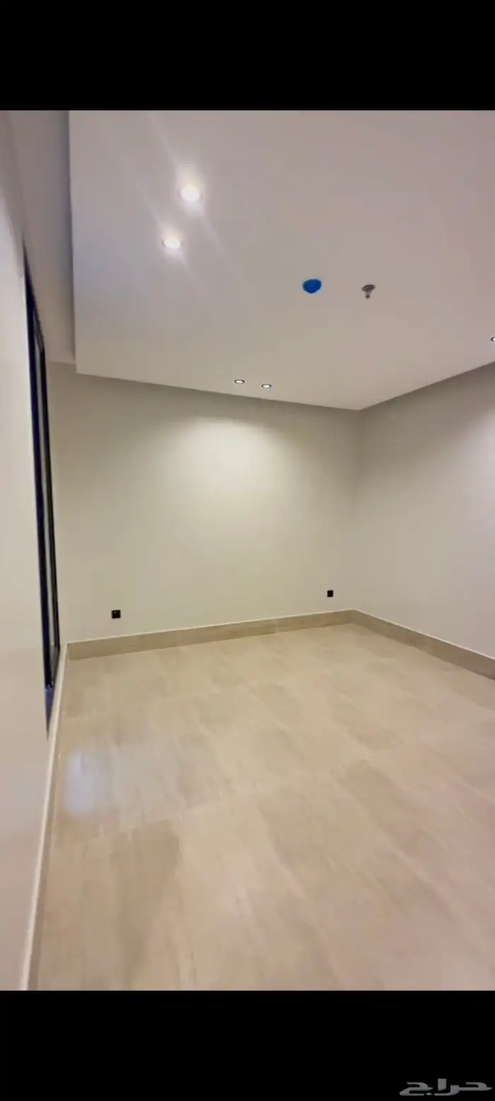 شقق للبيع قريبه من جسر الملك فهد 5